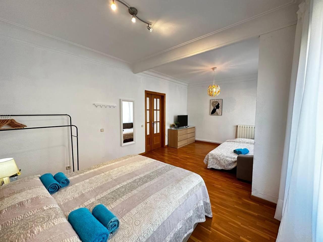 Habitaciones Acogedoras Барселона Экстерьер фото
