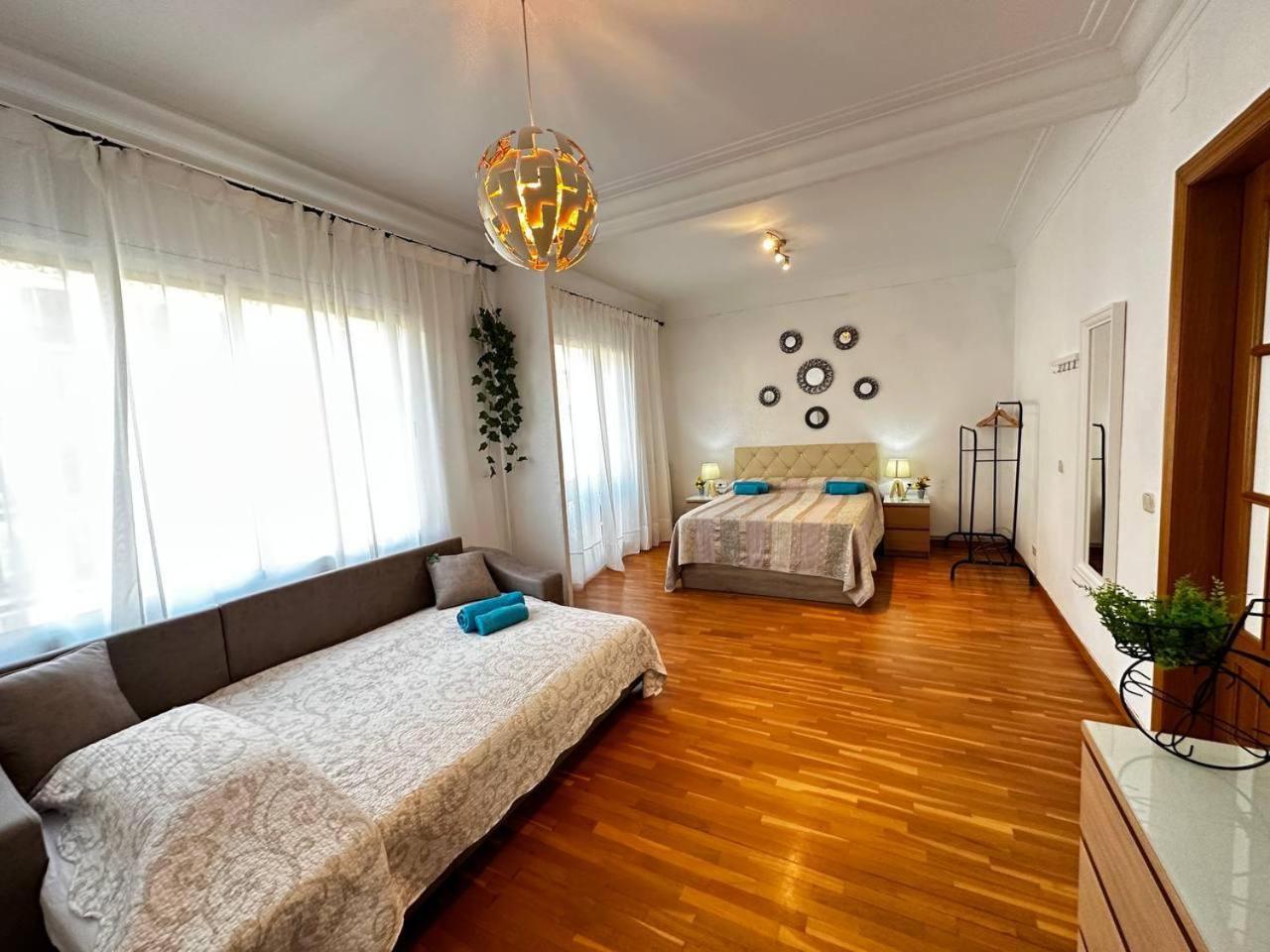 Habitaciones Acogedoras Барселона Экстерьер фото