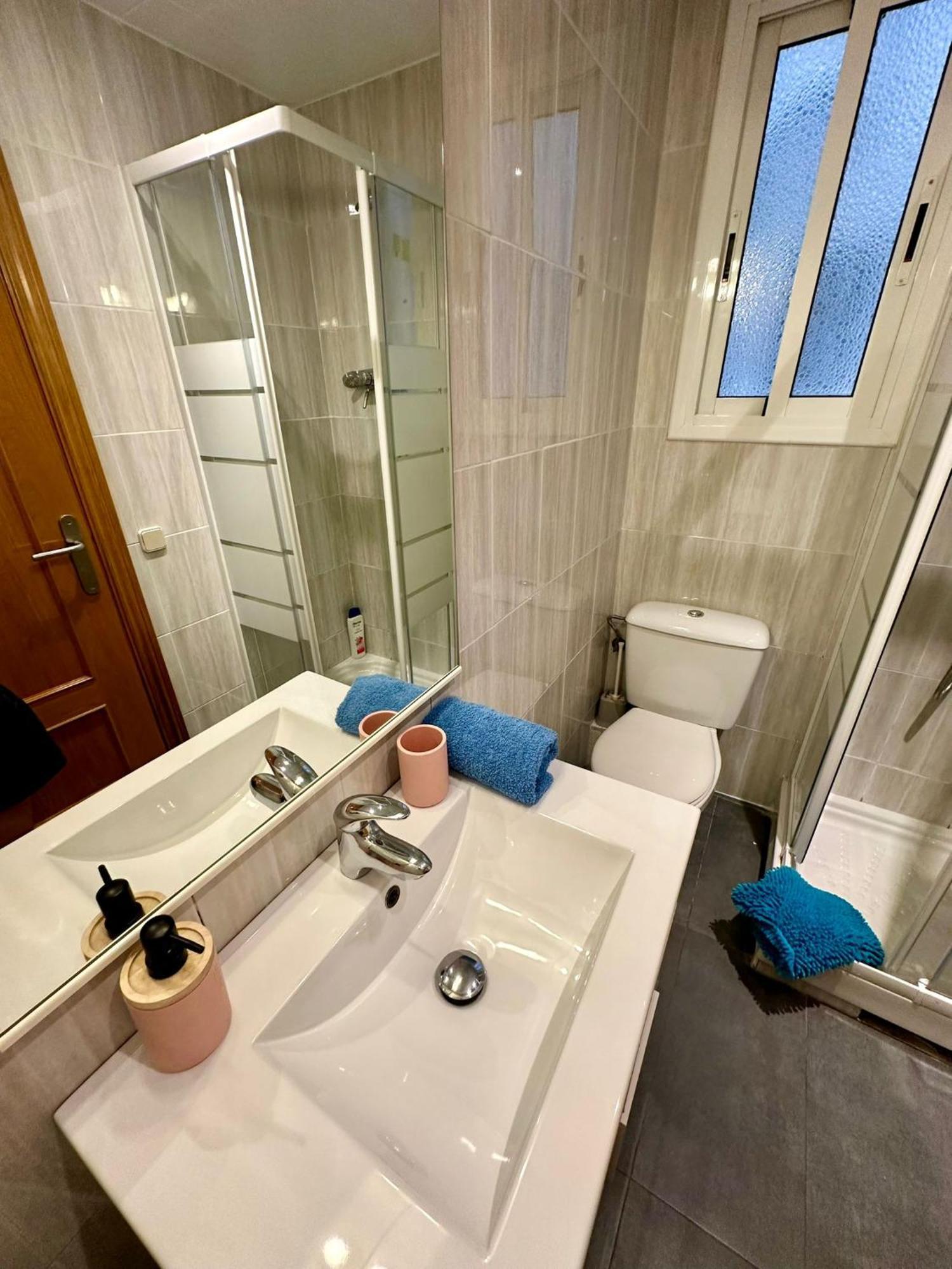 Habitaciones Acogedoras Барселона Экстерьер фото